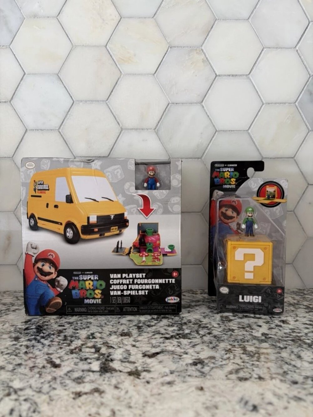 Super Mario Bros Movie Van Playset with Extra Luigi Figure Both New